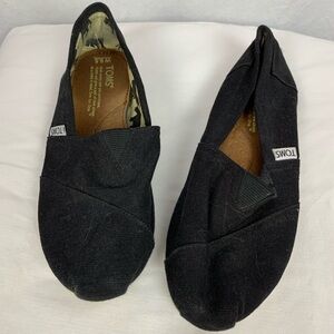 Black toms shoes